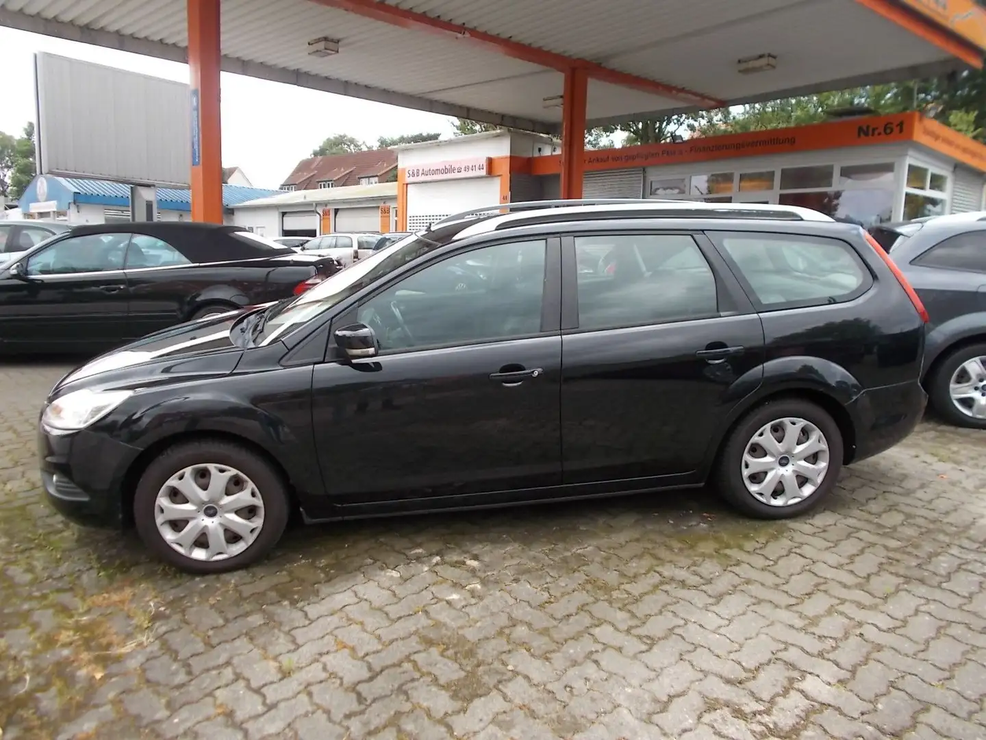 Ford Focus Turnier Concept wenig km Tüv neu Schwarz - 2