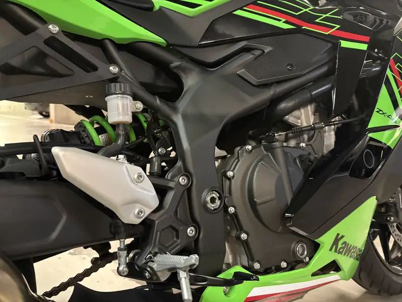 Kawasaki Ninja ZX-4RR - foto 6