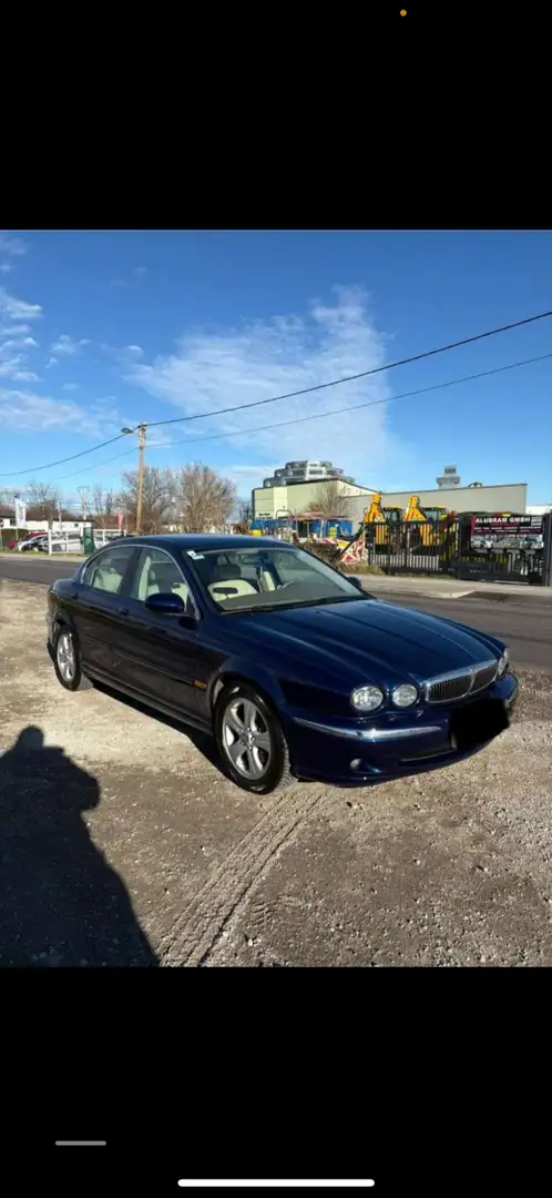 Jaguar X-Type 3,0 V6 Executive Aut. Limousine Blau - 1