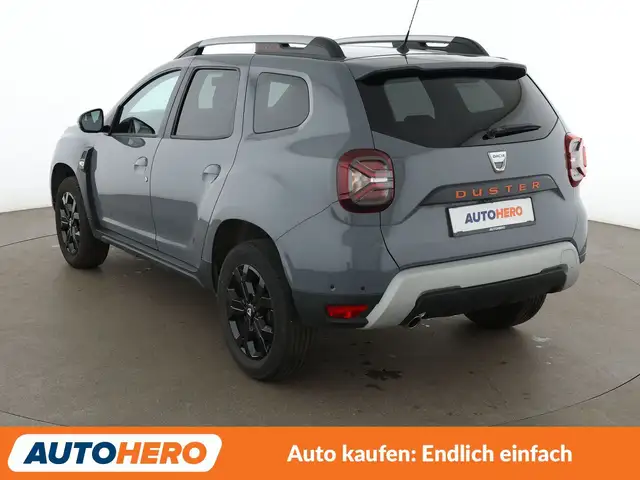 Dacia Duster view 4