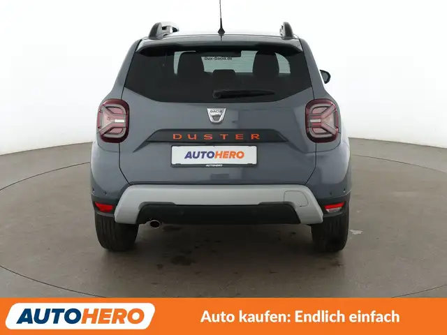 Dacia Duster view 5