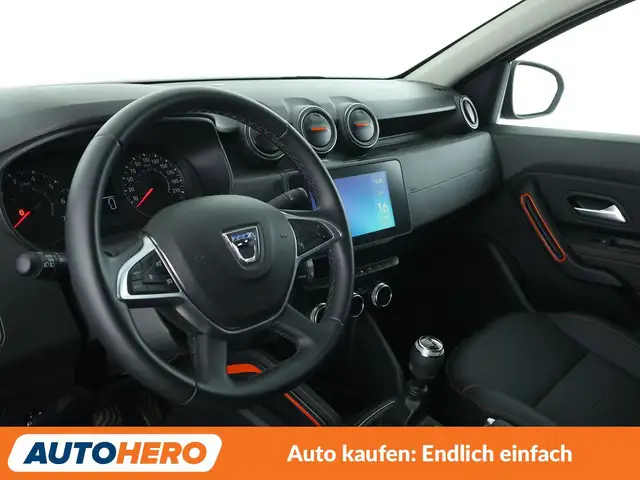 Dacia Duster view 11