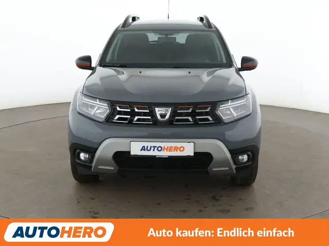 Dacia Duster view 9