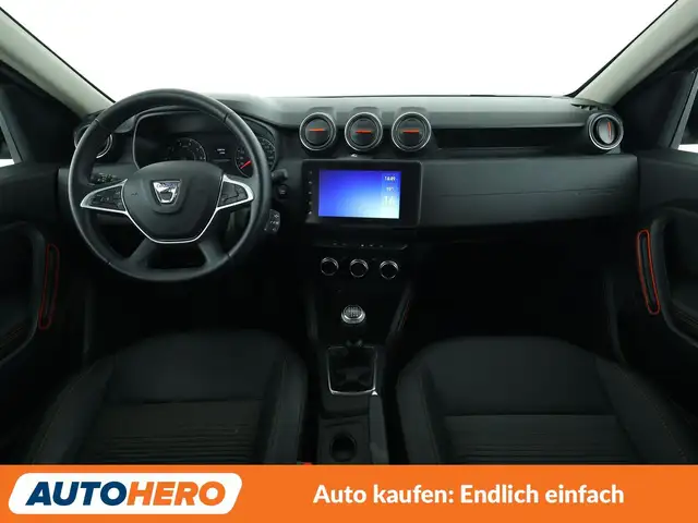 Dacia Duster view 12