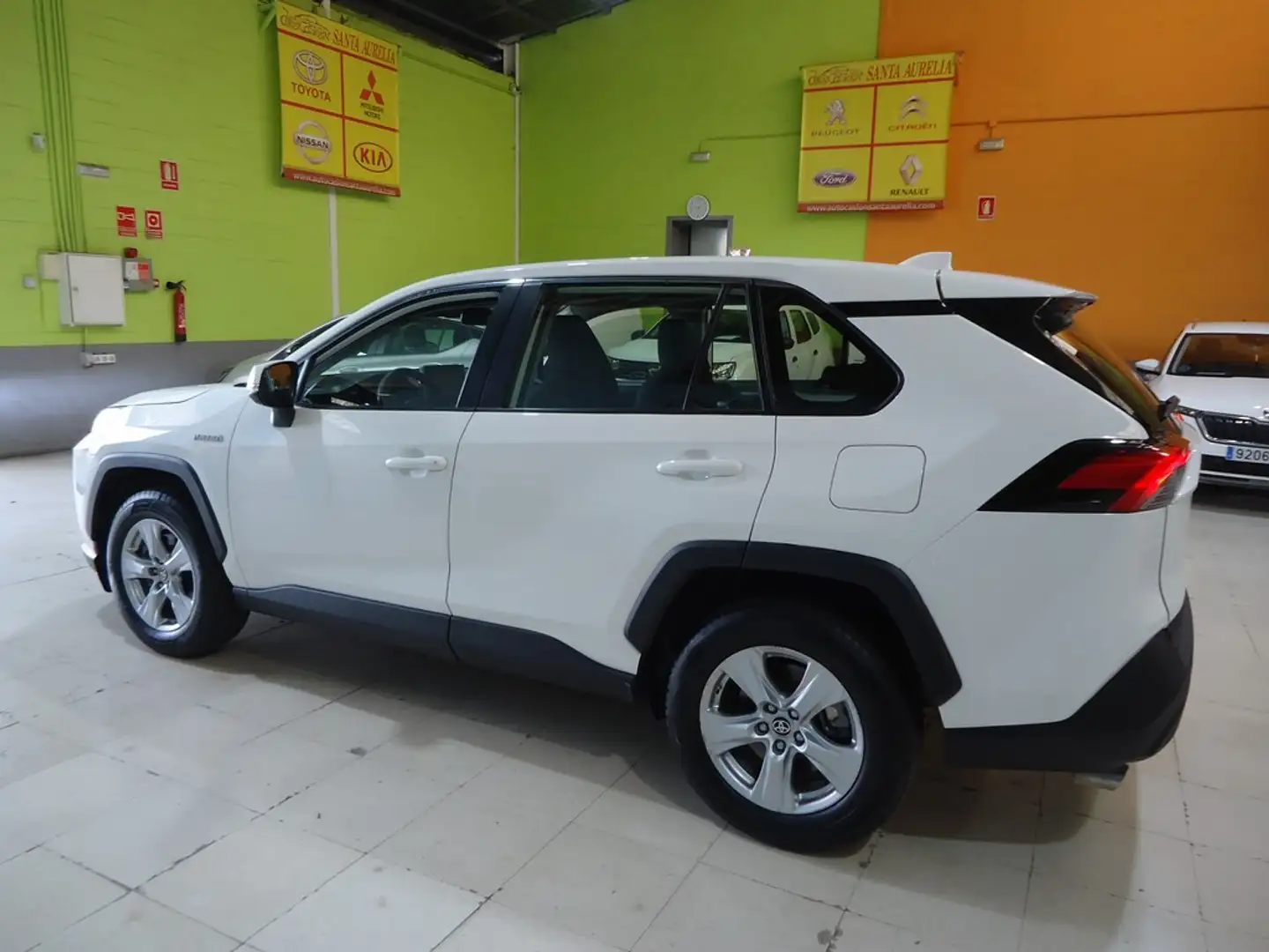 Toyota RAV 4 2.5 hybrid 4WD Business Weiß - 1