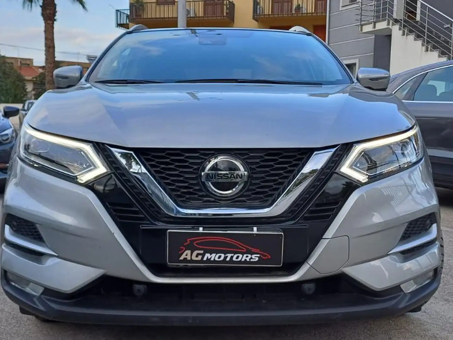 Nissan Qashqai - 2