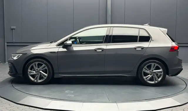 Volkswagen Golf view 2