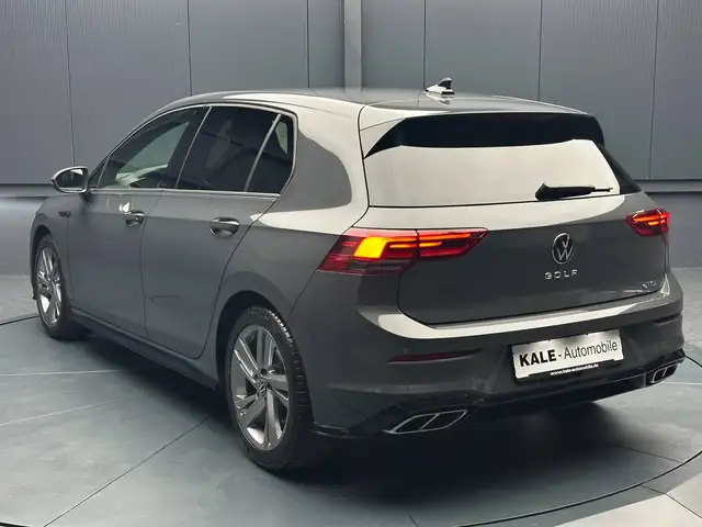 Volkswagen Golf view 3
