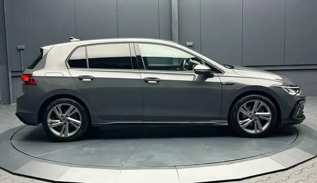 Volkswagen Golf view 6