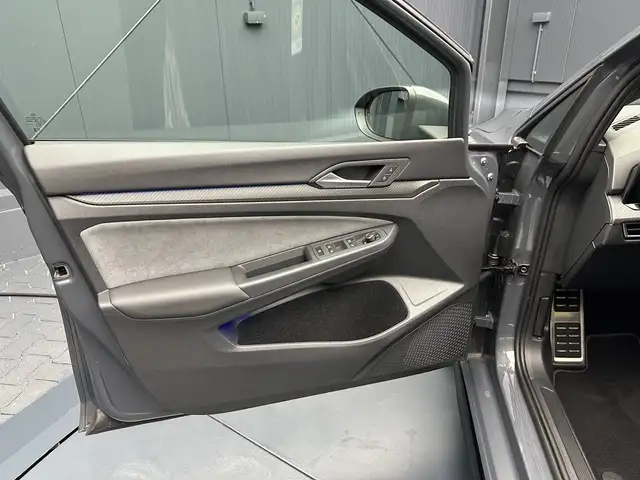 Volkswagen Golf view 13