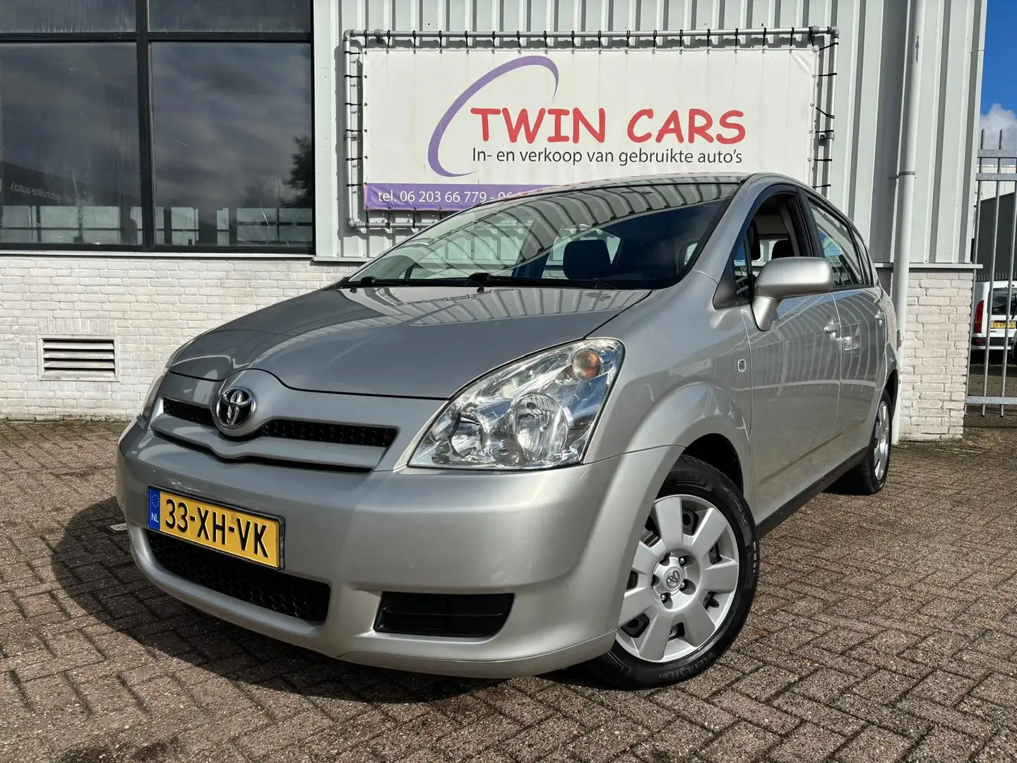 Toyota Verso 1.6 VVT-i Terra Grijs - 2