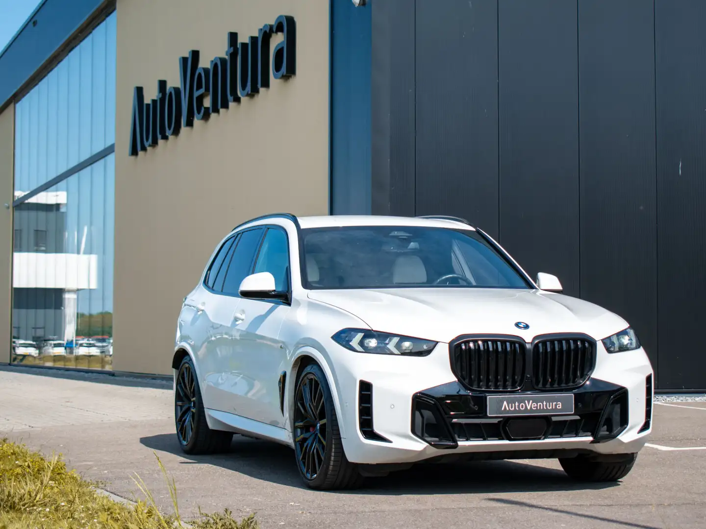 BMW X5 xDrive50e High Executive | M-sport Pro | Trekhaak Wit - 2
