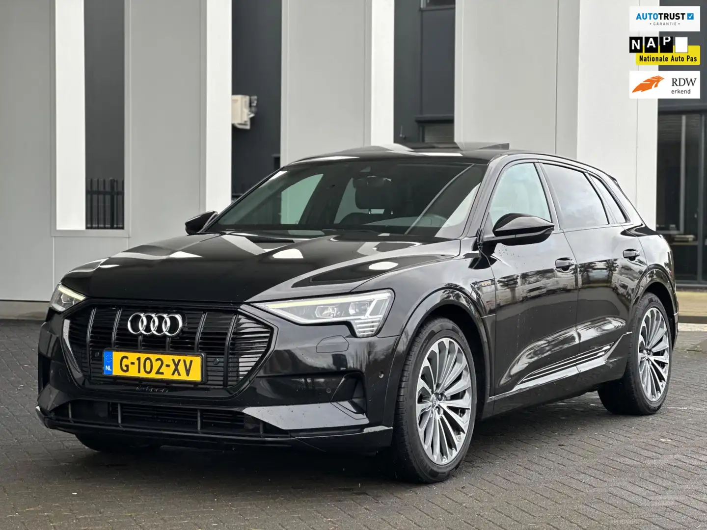 Audi e-tron E-tron 55 quattro advanced 95 kWh S-LINE, panorama Negro - 1