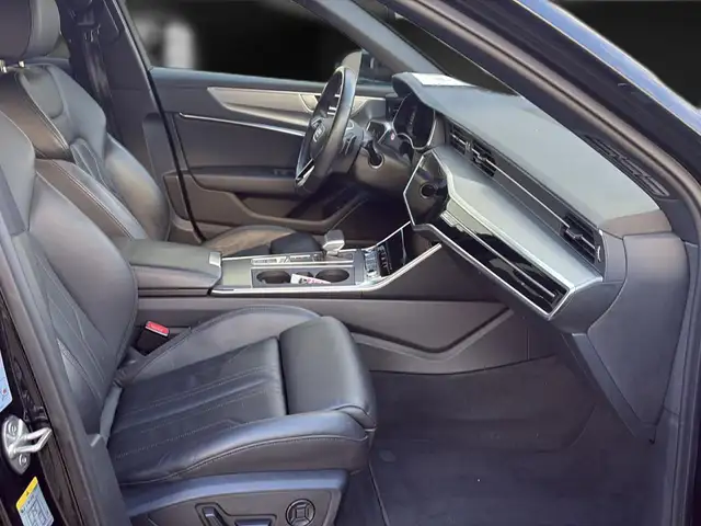 Audi A6 view 12