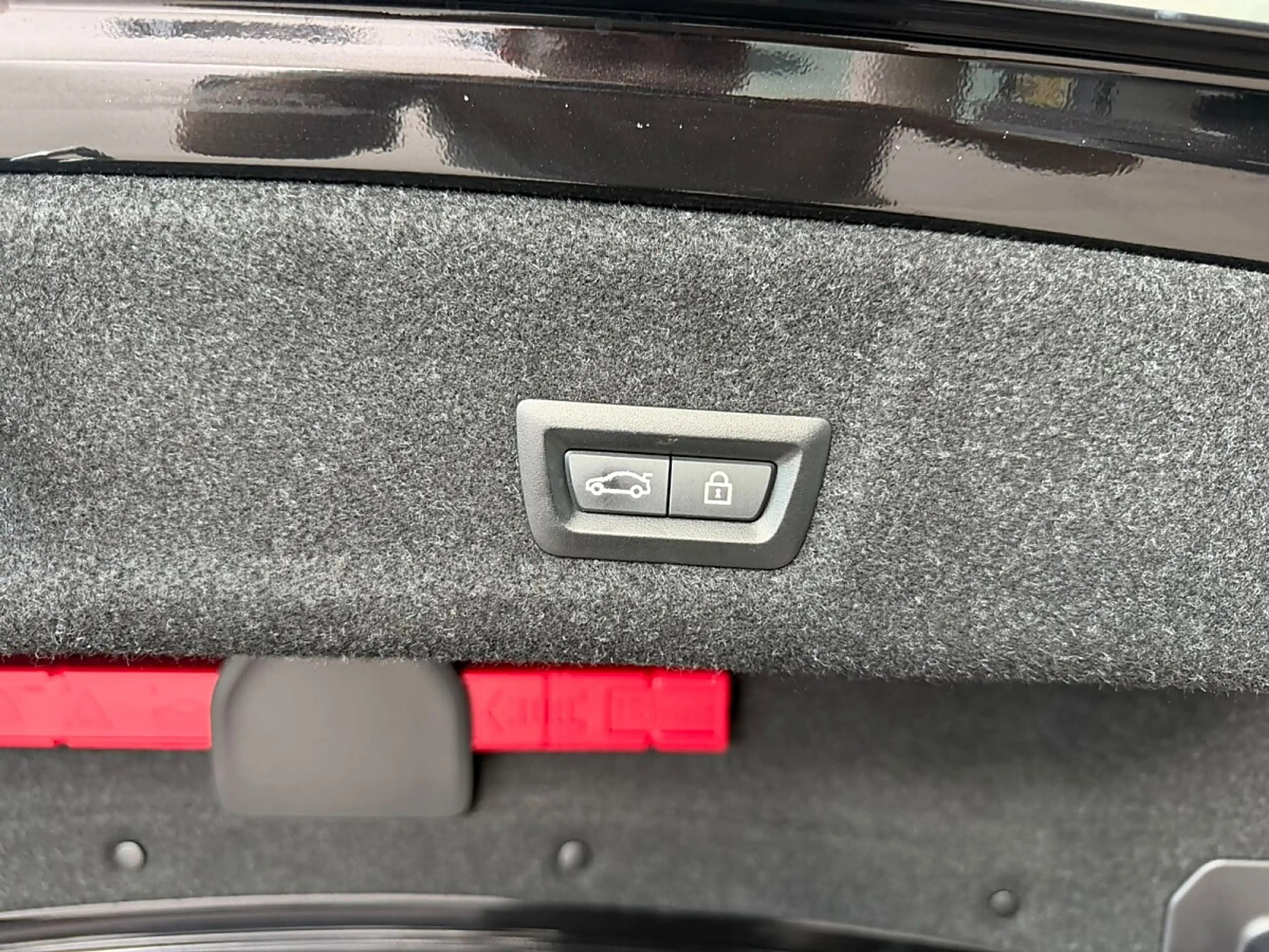 BMW 330 e xDrive (EURO 6d)(OPF) — photo 9