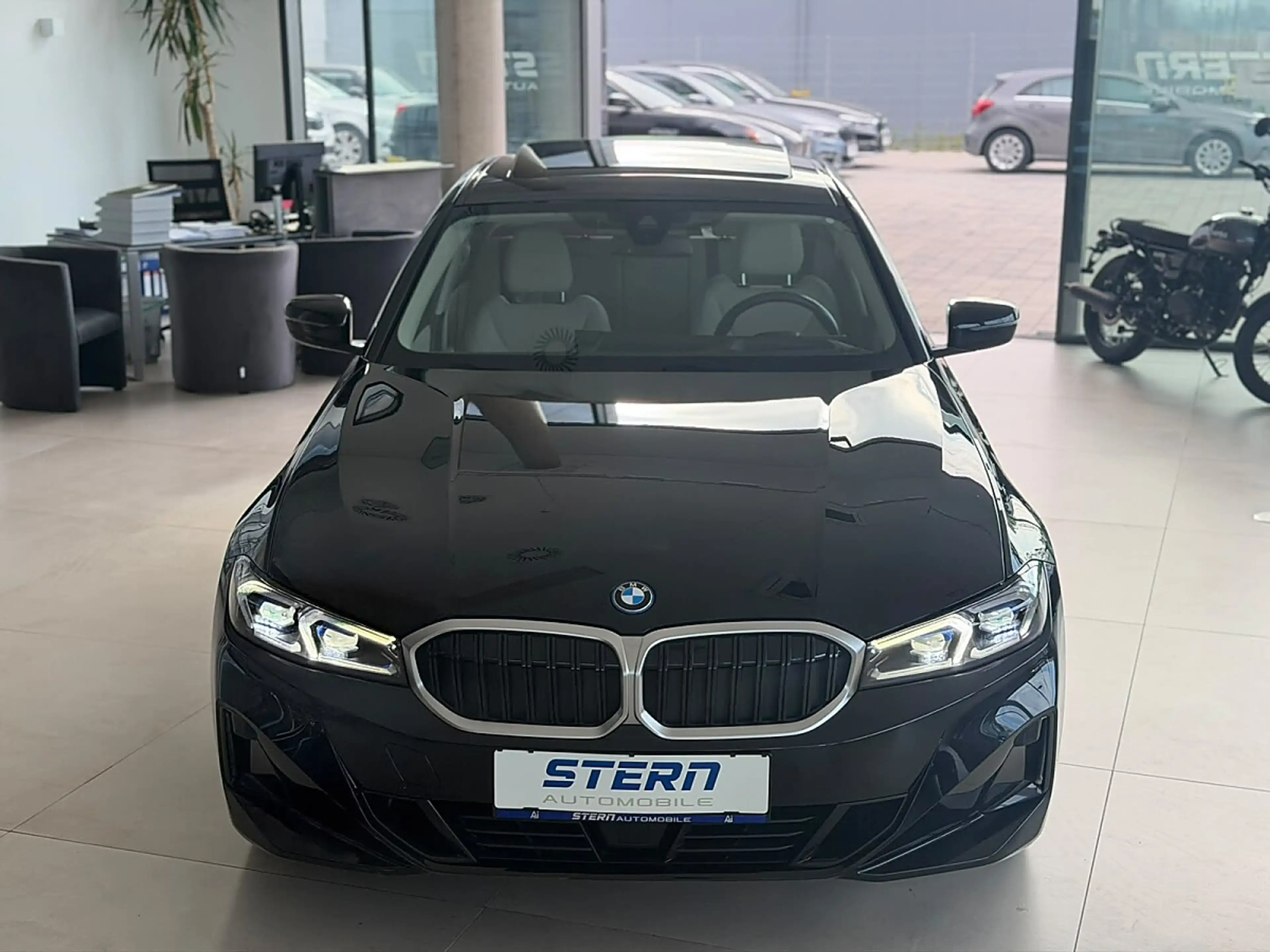 BMW 330 e xDrive (EURO 6d)(OPF) — photo 13