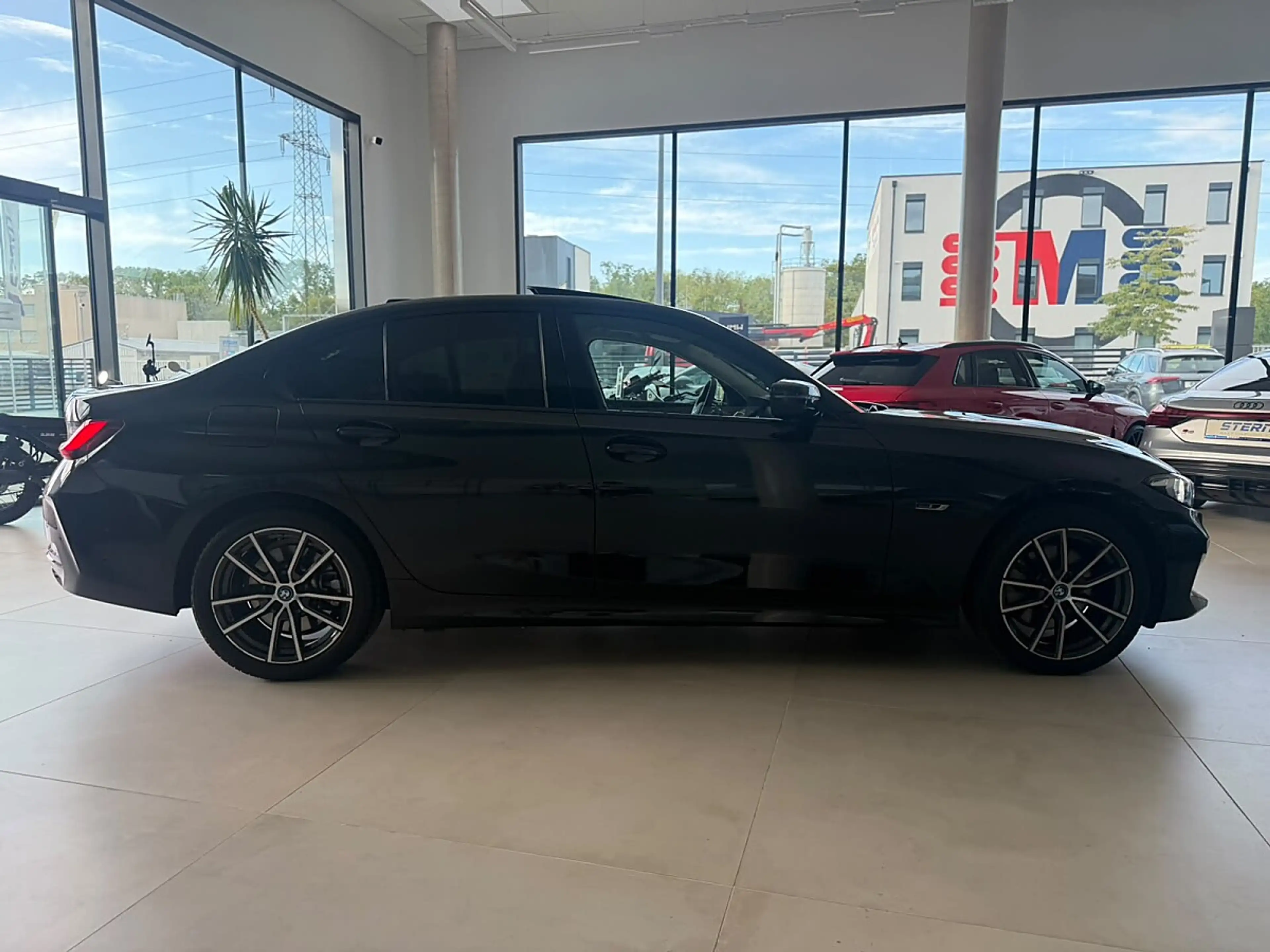 BMW 330 e xDrive (EURO 6d)(OPF) — photo 11