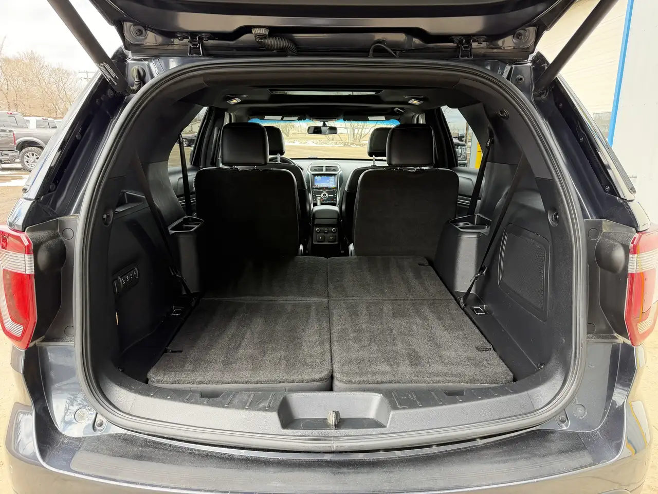 Ford Explorer photo Ford Explorer