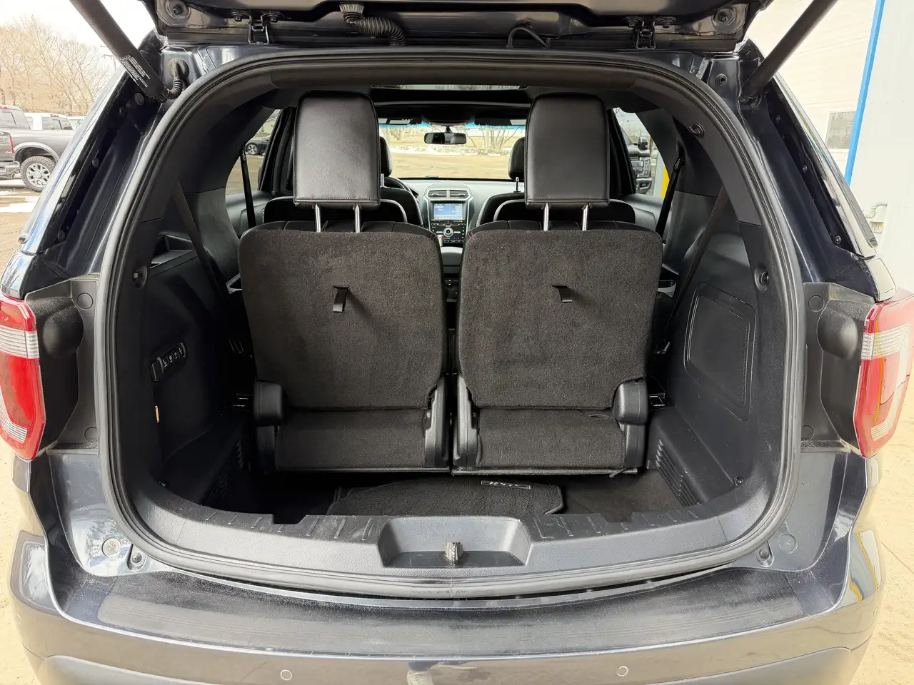 Ford Explorer photo Ford Explorer