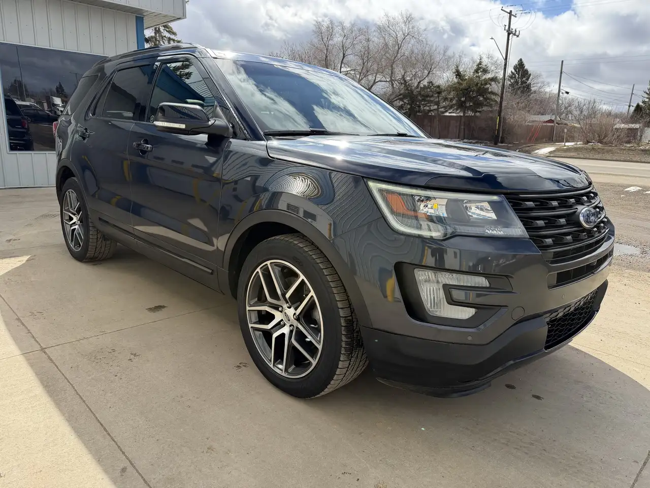 Ford Explorer photo Ford Explorer