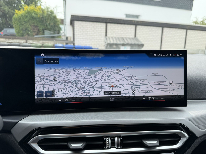 BMW 318 i Touring Live Cockpit Plus LED Sport — photo 14