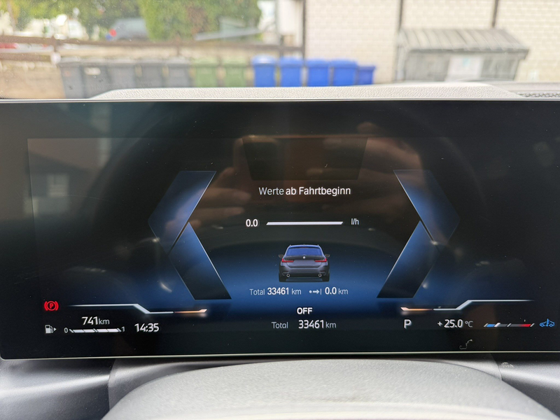 BMW 318 i Touring Live Cockpit Plus LED Sport — photo 13