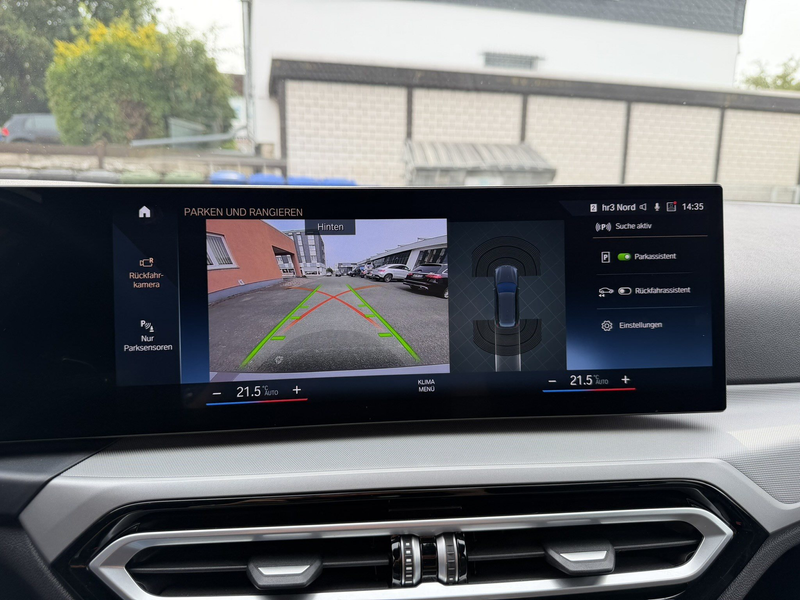 BMW 318 i Touring Live Cockpit Plus LED Sport — photo 15