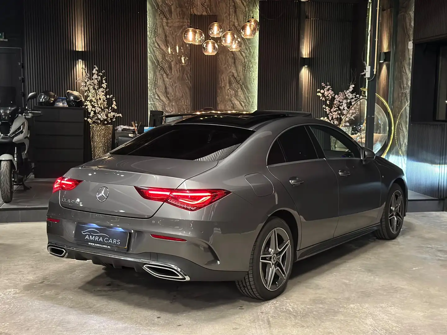 Mercedes-Benz CLA 250 250e|AMG|PANO|SFEER|BOMVOL - 2
