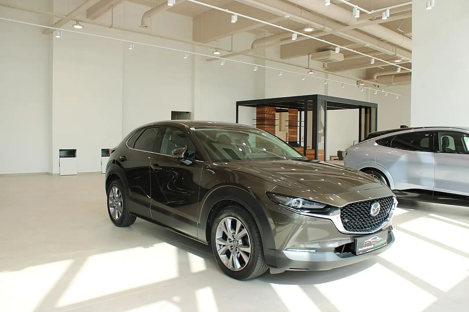 Mazda CX-30 G122 Comfort+/ST **Tolle Ausstattung** Brun - 1