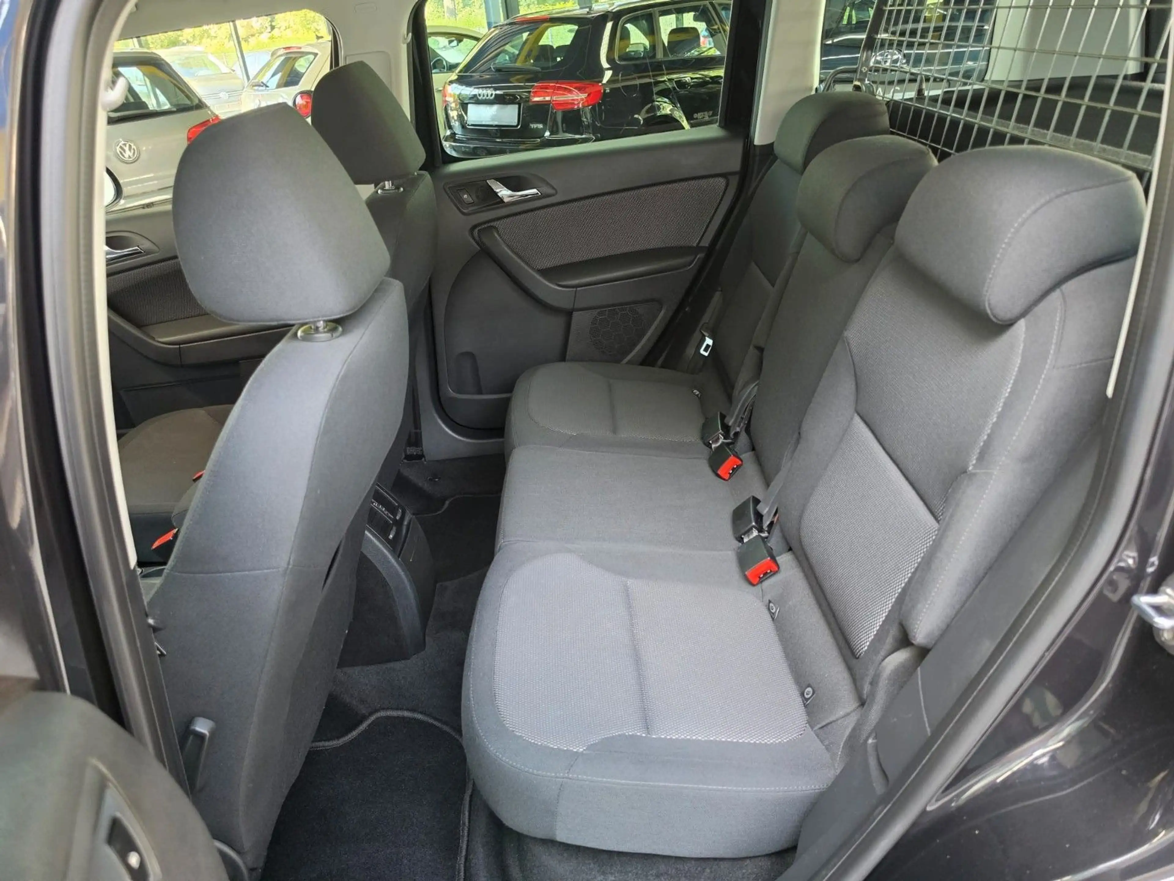 Skoda Yeti Ambition Plus Edition 4x4,Automatik,2.Hand — photo 12