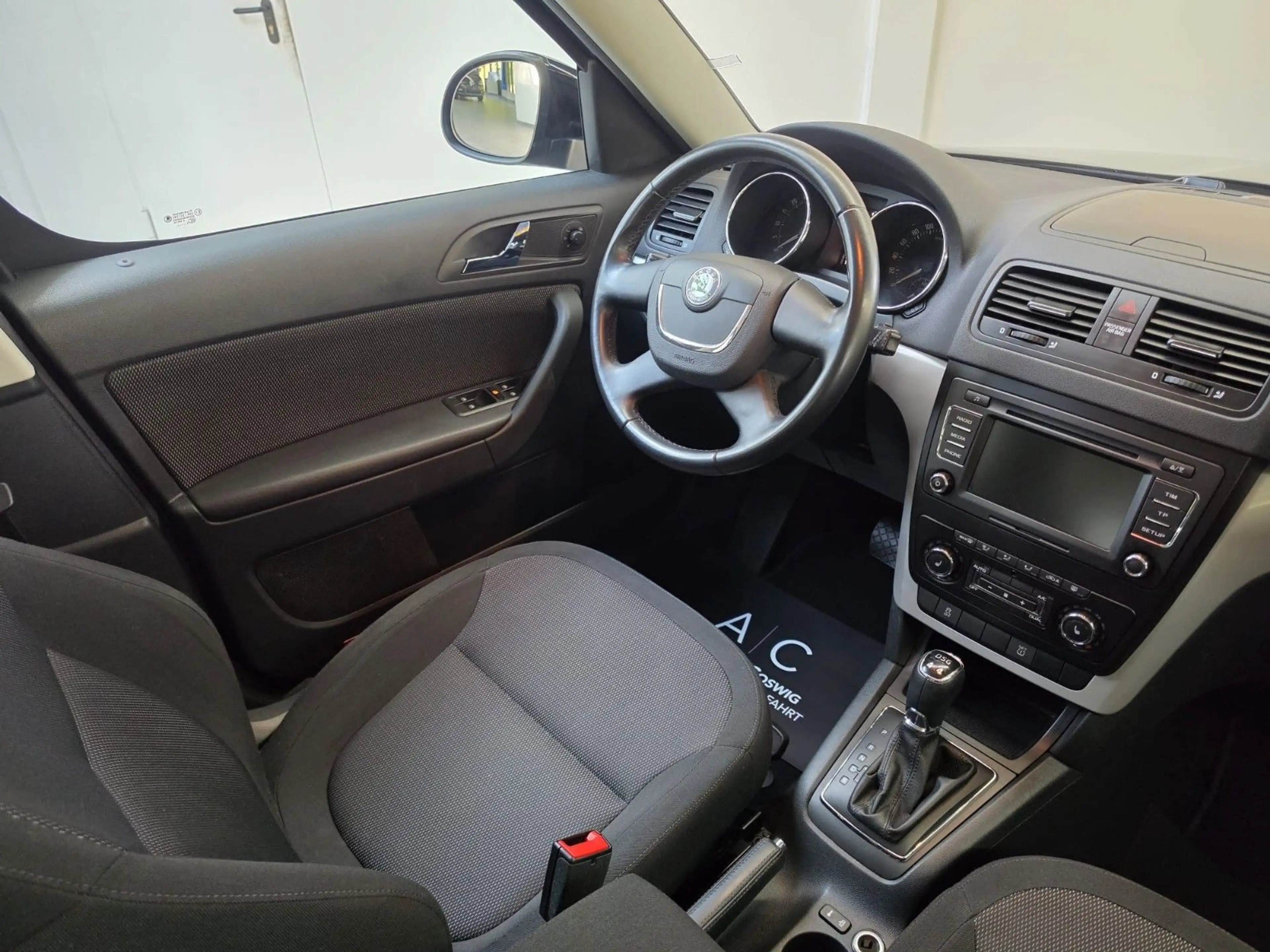 Skoda Yeti Ambition Plus Edition 4x4,Automatik,2.Hand — photo 9