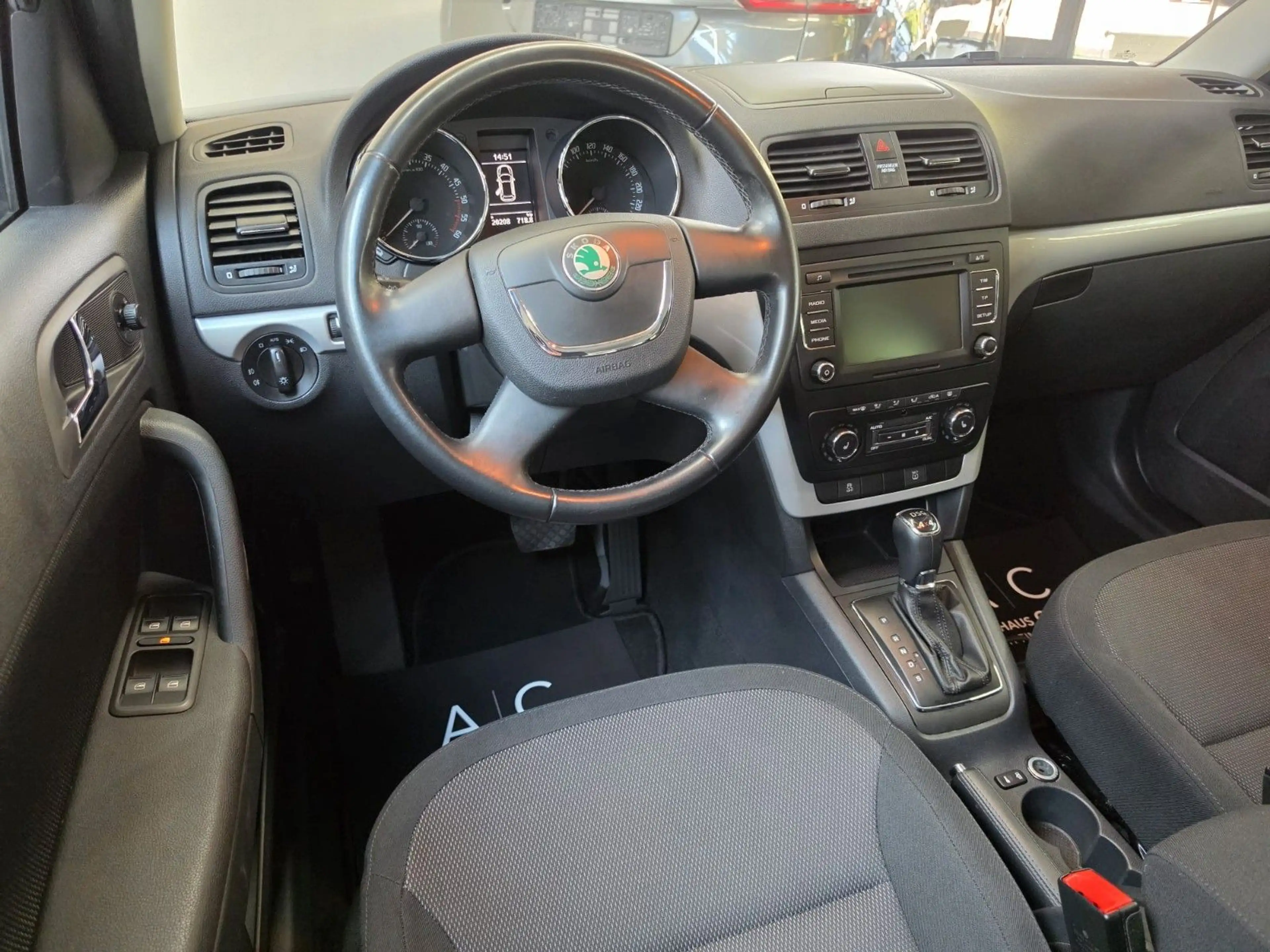 Skoda Yeti Ambition Plus Edition 4x4,Automatik,2.Hand — photo 11
