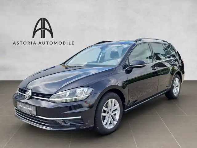 Volkswagen Golf Comfortline ACC AHK Navigation SHZ Massage