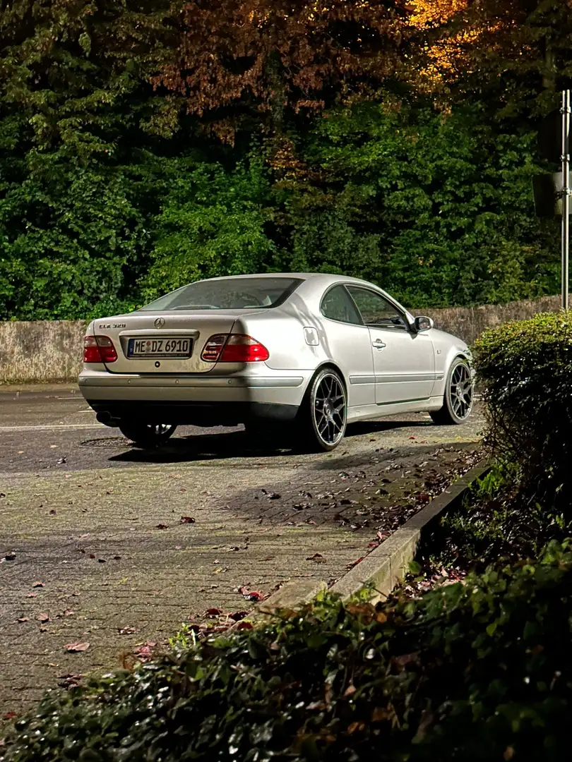 Mercedes-Benz CLK 320 Coupe Elegance Argintiu - 2