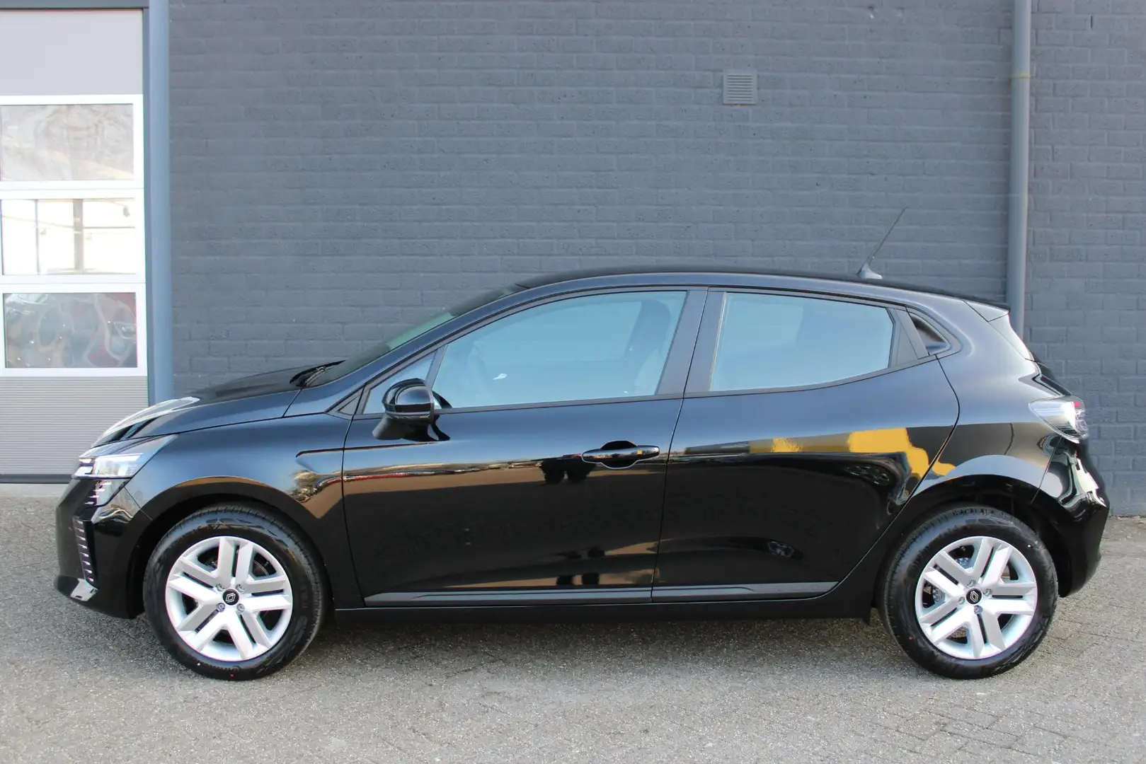 Renault Clio 1.0 TCe 90 Evolution Direct beschikbaar Zwart - 2