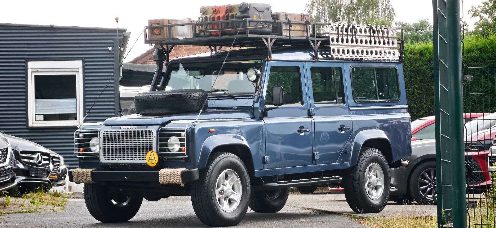 Land Rover Defender