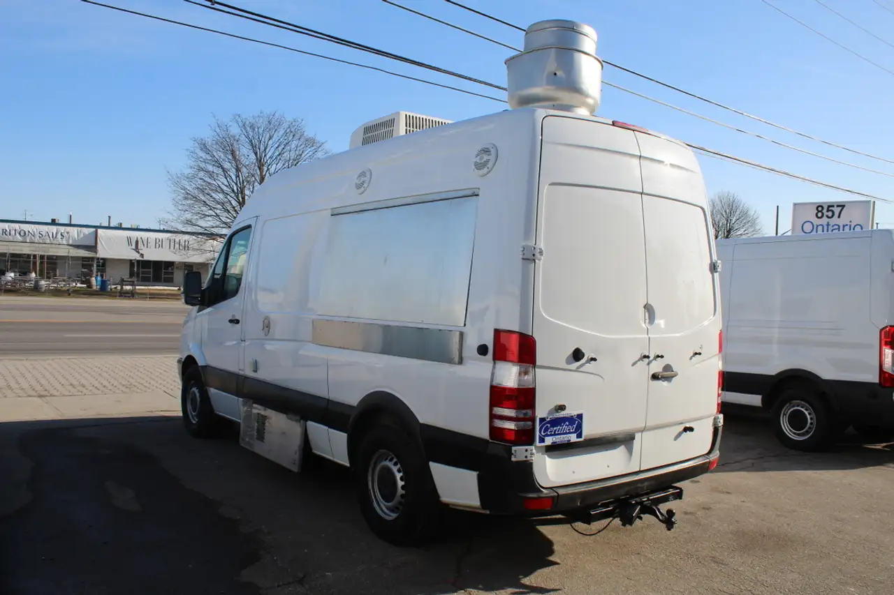 Mercedes-Benz Sprinter снимка Mercedes-Benz Sprinter