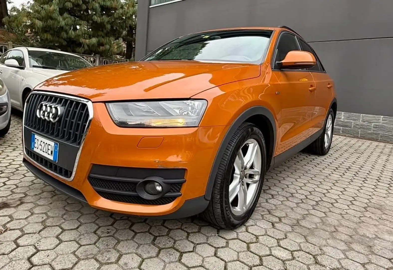 Audi Q3 AUDI Q3 I 2.0 tdi Business S Line Plus 140cv Oranje - 1