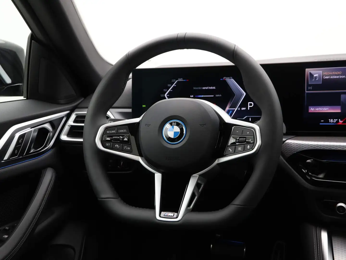 BMW i4 eDrive40 M Sport Edition 84 kWh M Sportpakket Pro Zwart - 2