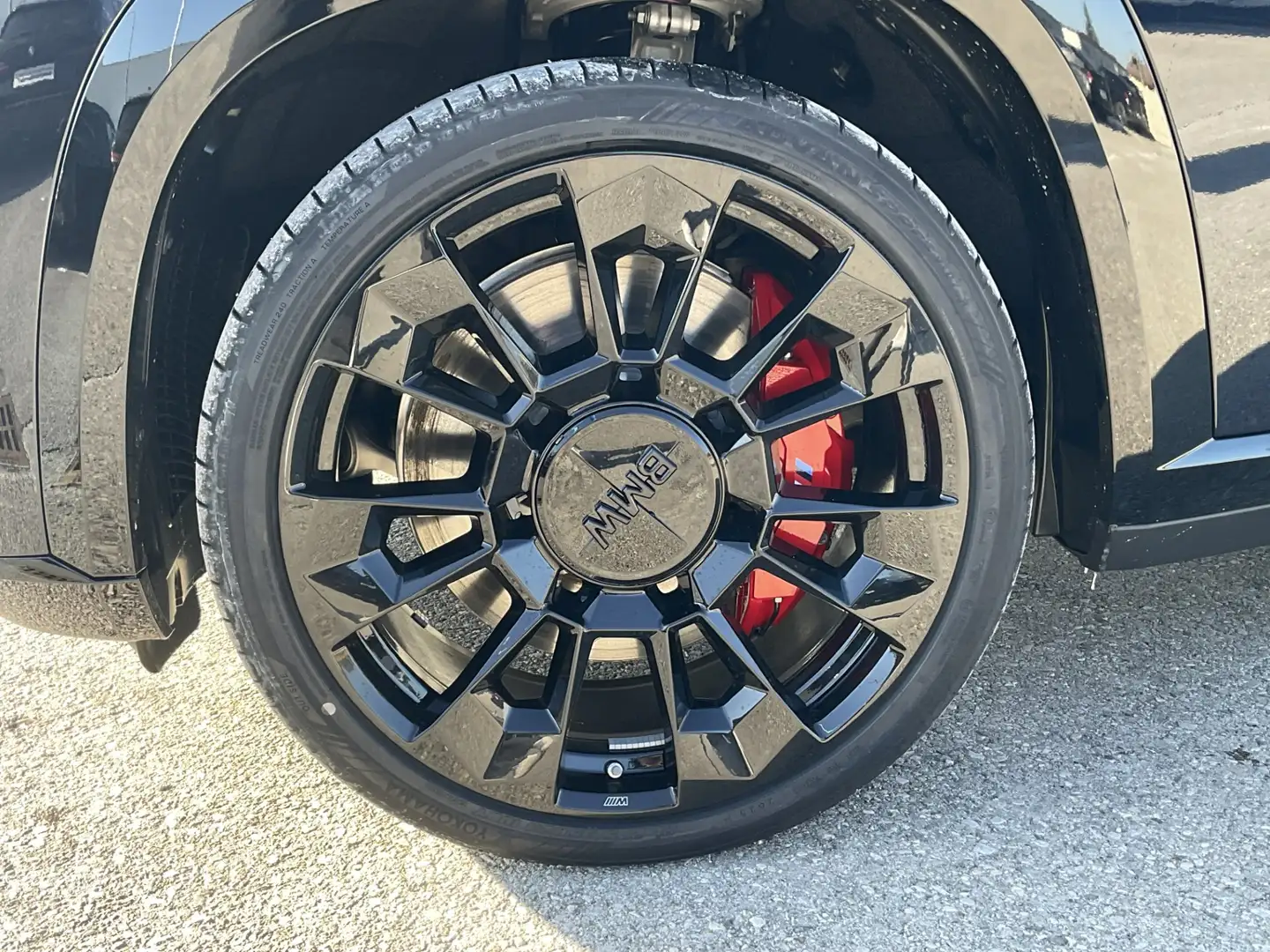 BMW XM 50e 29,4kWh Schwarz - 2