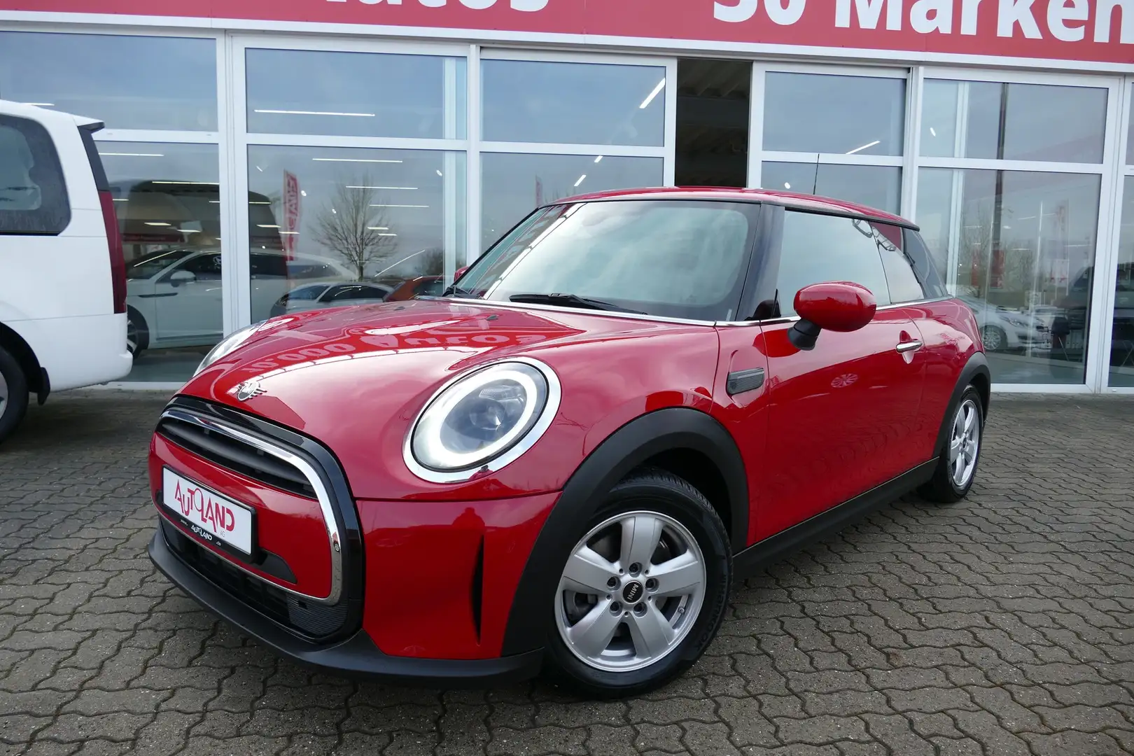 MINI One Mini 1.5 One Classic Trim Tempomat Panorama AHK Rouge - 1