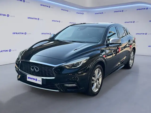 Infiniti Q30 1.5 diesel Premium