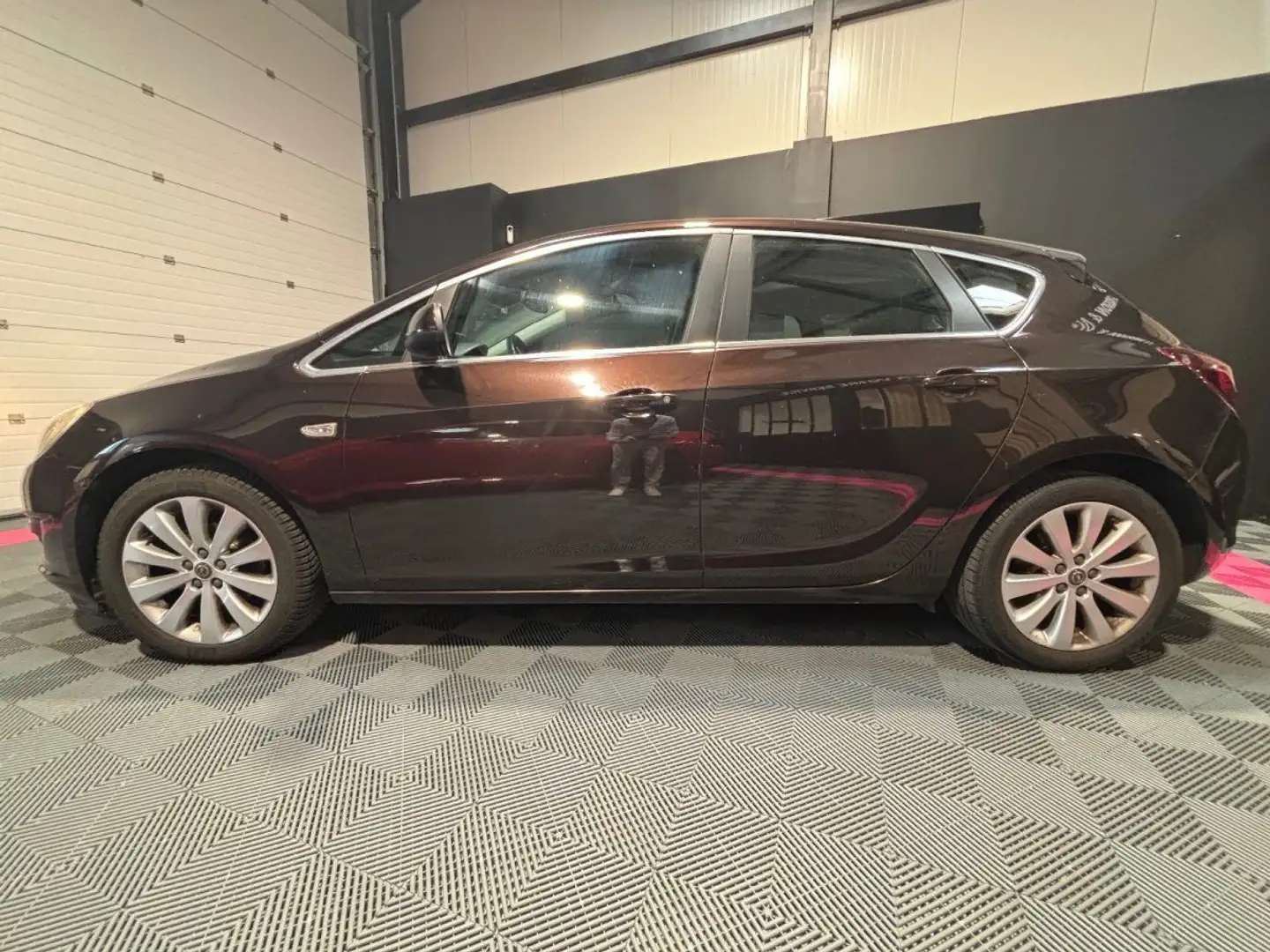 Opel Astra 1.4 Turbo 120 ch Start/Stop Cosmo - 2