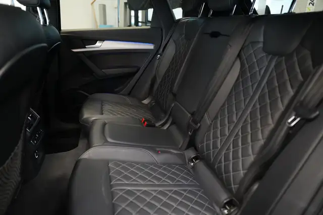 Audi Q5 view 30