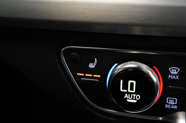 Audi Q5 view 17