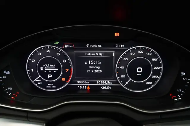 Audi Q5 view 11