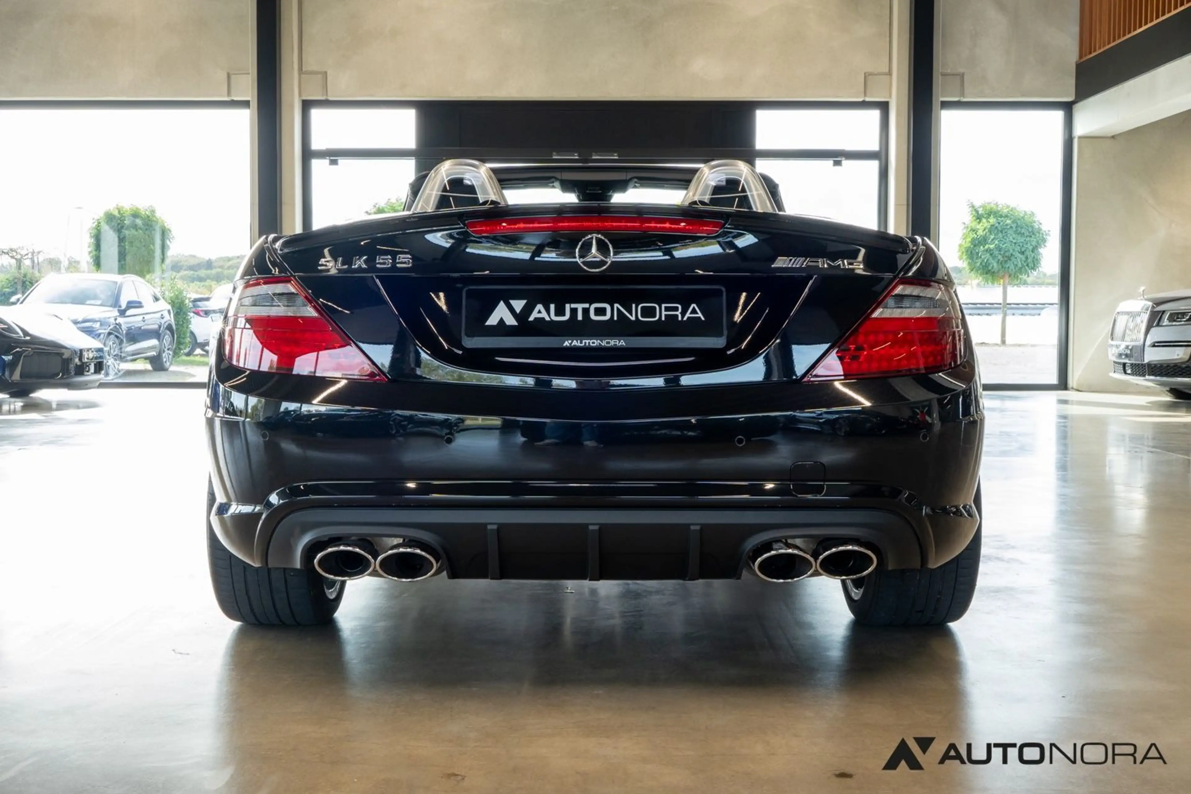 Mercedes-Benz SLK 55 AMG Handling & Driver's Package ILS — photo 15