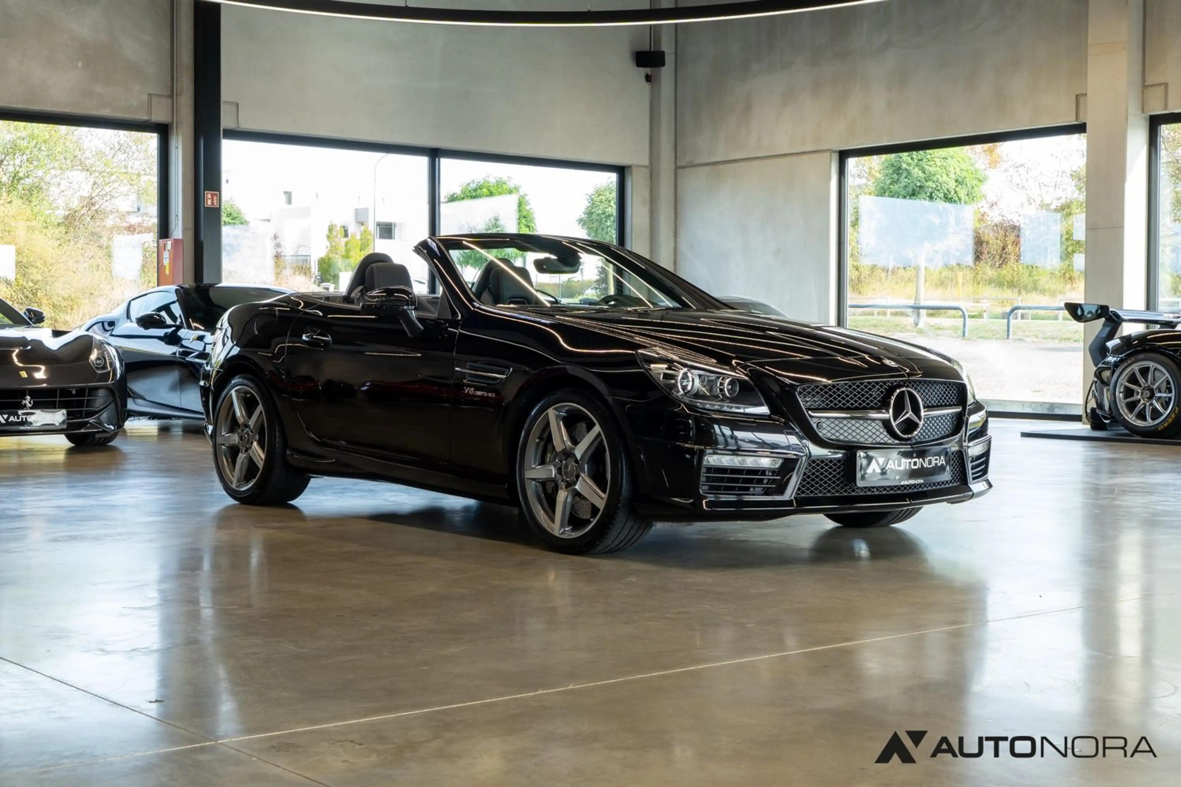 Mercedes-Benz SLK 55 AMG Handling & Driver's Package ILS — photo 11