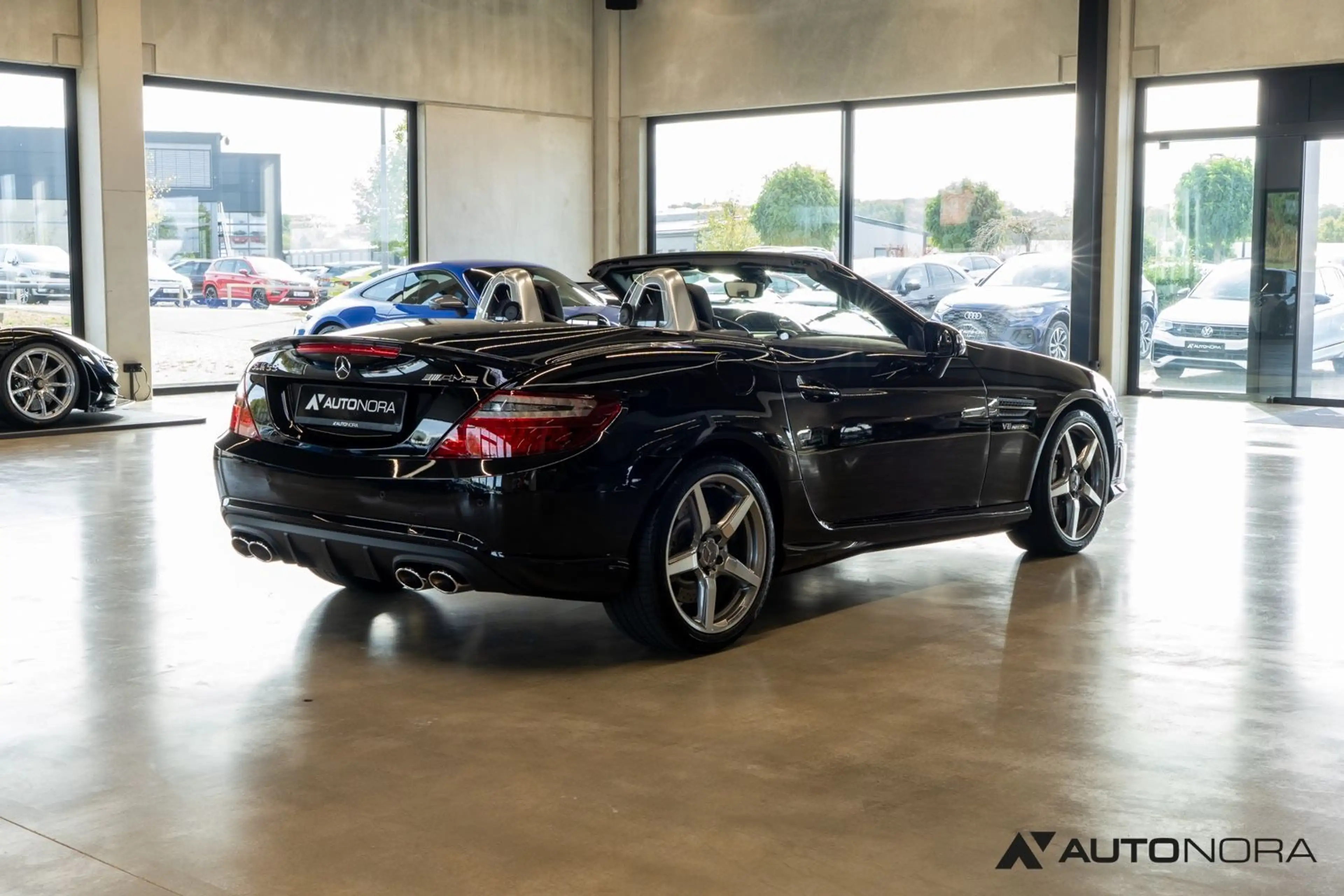 Mercedes-Benz SLK 55 AMG Handling & Driver's Package ILS — photo 4