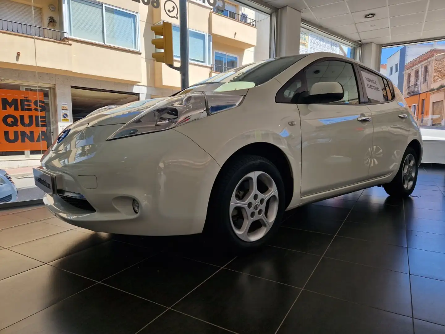 Nissan Leaf Tekna 30KWh Bílá - 1